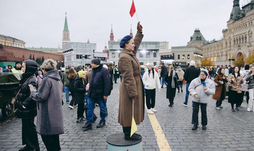 В центре cтолицы заработала интерактивная выставка о параде 1941 года