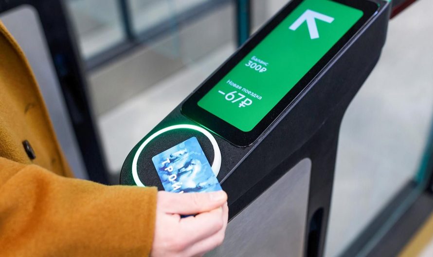 Москвичи оценили новые турникеты на «Нижегородской»