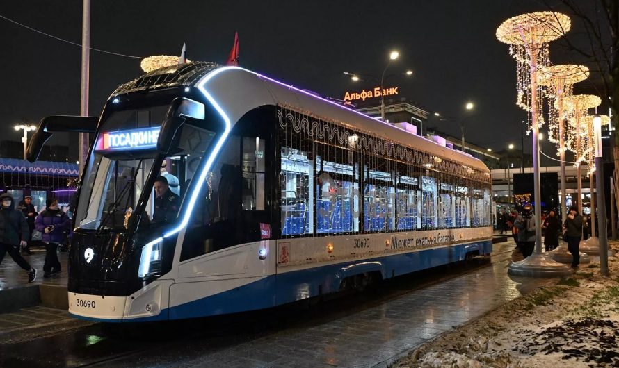 В столице начал движение второй автономный трамвайный маршрут