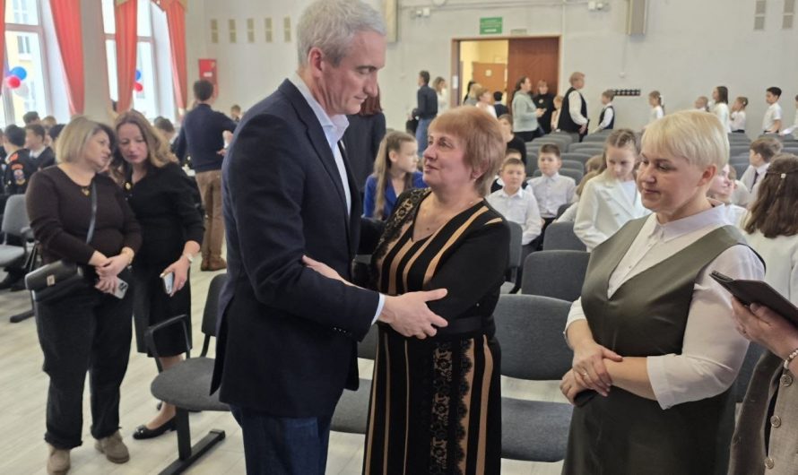 В московской школе открыли Парту Героя Сергея Порошина